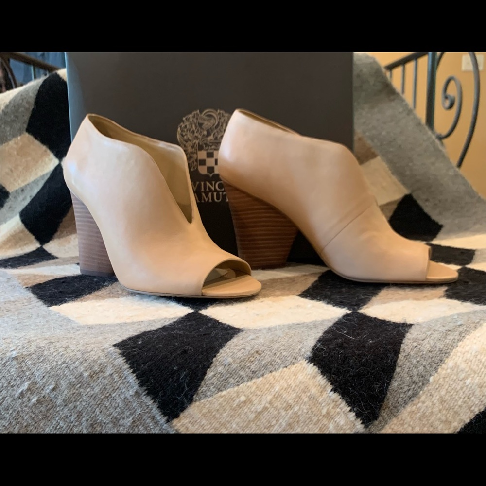 Vince Camuto Andrita